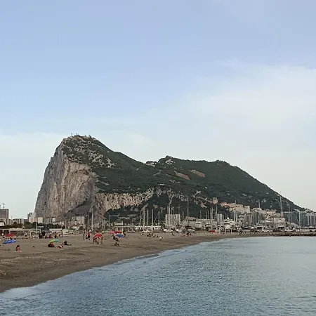 Vistas A 3 Paises Y 2 Continentes 1º Linea De Playa A 5 Minutos De Gibraltar La Línea de la Concepción