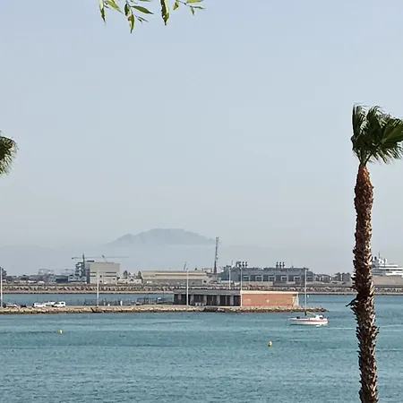 Vistas A 3 Paises Y 2 Continentes 1º Linea De Playa A 5 Minutos De Gibraltar La Línea de la Concepción