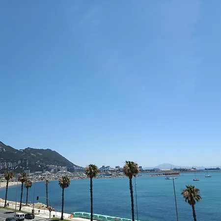Kwatera prywatna Vistas A 3 Paises Y 2 Continentes 1º Linea De Playa A 5 Minutos De Gibraltar *